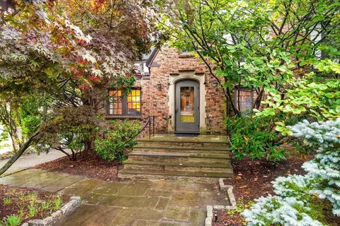 29 Cotton St, Newton, MA 02458