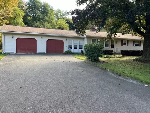 622 N West St, Agawam, MA 01030