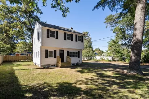 22 Cedar Dr, Carver, MA 02330