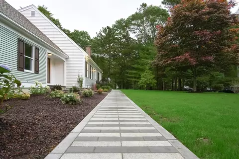 16 Yardarm Dr, Mashpee, MA 02649 photo 3