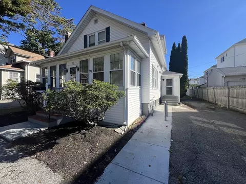 Exterior - 155 Warner Ave, Worcester, MA 01604 photo 4 of 8