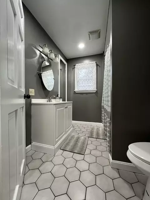 Bath - 155 Warner Ave, Worcester, MA 01604 photo 1 of 4