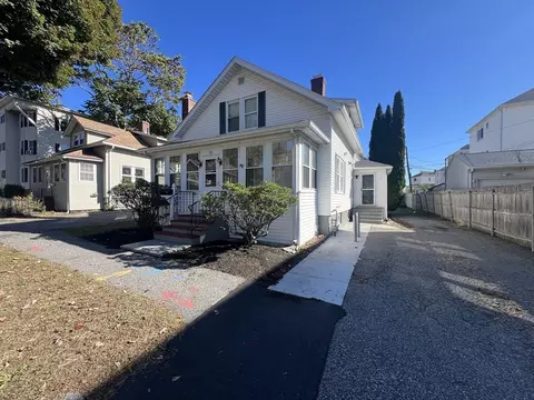 155 Warner Ave, Worcester, MA 01604