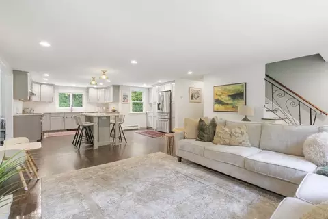 855 Forest St, Marshfield, MA 02050 photo 4