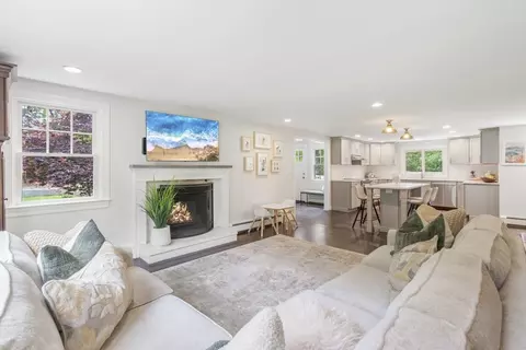 855 Forest St, Marshfield, MA 02050 photo 3