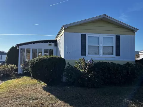 12 First Ave, Westfield, MA 01085