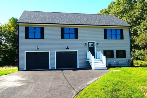 29 Blinns Ct, Taunton, MA 02780
