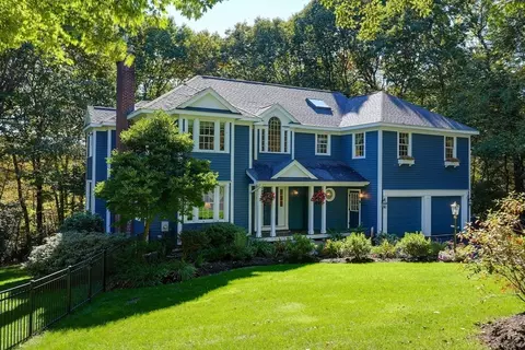 52 Columbus Rd, Boylston, MA 01505