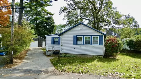 14 Patterson St, Weymouth, MA 02189