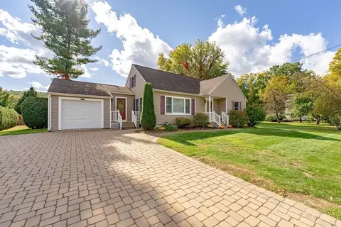 128 Ferry St, Easthampton, MA 01027 photo 2