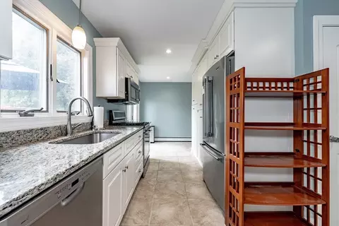 128 Ferry St, Easthampton, MA 01027 photo 8