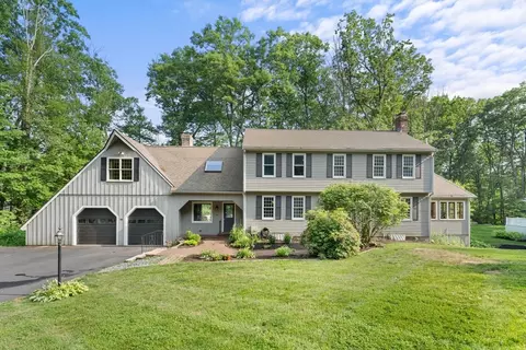 94 Newtown Rd, Acton, MA 01720
