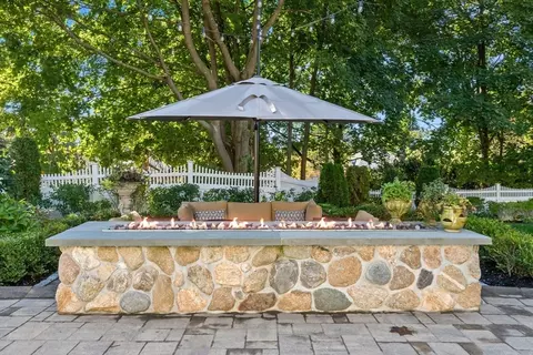 9 Winthrop St, Danvers, MA 01923 photo 38
