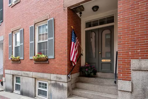 20 Chestnut St #1, Boston, MA 02129