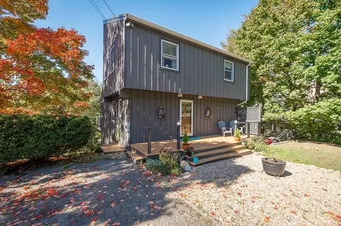78 Cherry St, Gloucester, MA 01930 photo 3
