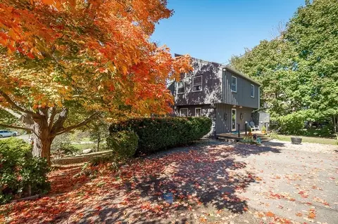 78 Cherry St, Gloucester, MA 01930 photo 4