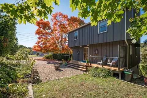 78 Cherry St, Gloucester, MA 01930