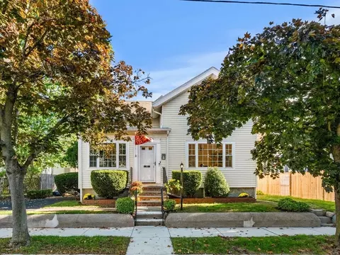 22 Calumet St, Quincy, MA 02170