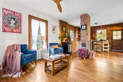 9 Shurland St, Jamaica Plain, MA 02130