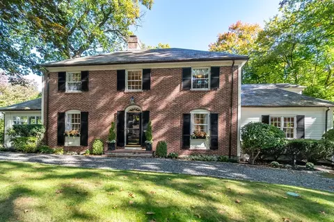45 Old Colony Rd, Wellesley, MA 02481