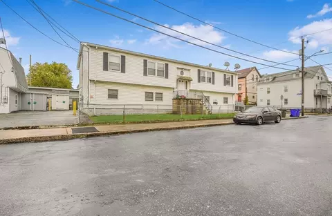 851 Charles St #2, Fall River, MA 02724