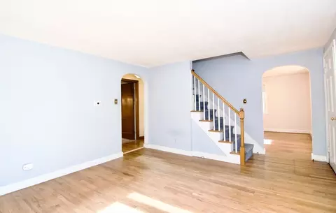 18 Barton St, Springfield, MA 01104 photo 9