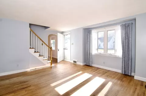 18 Barton St, Springfield, MA 01104 photo 7