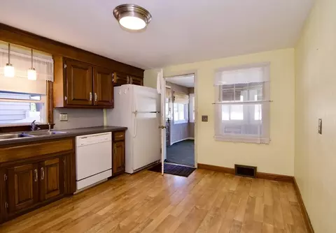 18 Barton St, Springfield, MA 01104 photo 13
