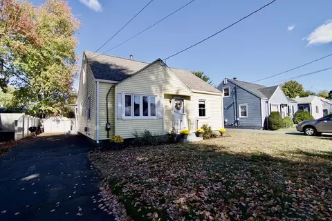 18 Barton St, Springfield, MA 01104 photo 2