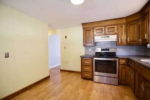18 Barton St, Springfield, MA 01104 photo 15