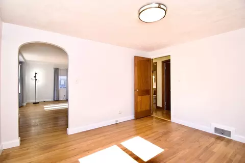 18 Barton St, Springfield, MA 01104 photo 18