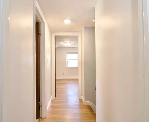 18 Barton St, Springfield, MA 01104 photo 26