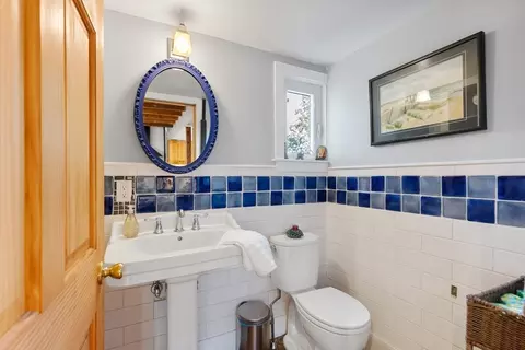 34 Chestnut St, Danvers, MA 01923 photo 24