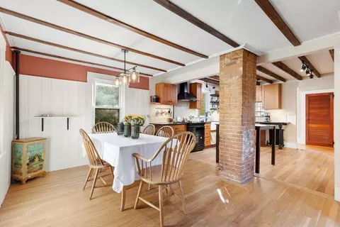 34 Chestnut St, Danvers, MA 01923 photo 9