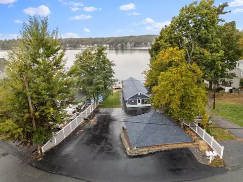 66 Willowdale Ave, Tyngsborough, MA 01879