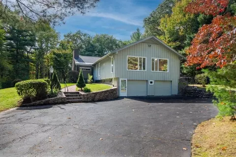 32 Hancock Rd, Weston, MA 02493