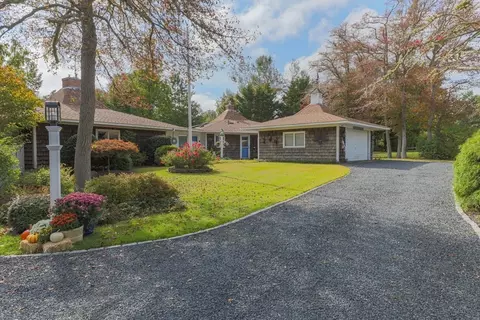 200 Brier Ln, Brewster, MA 02631
