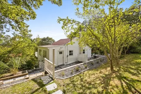 102 Parkway, Marshfield, MA 02050