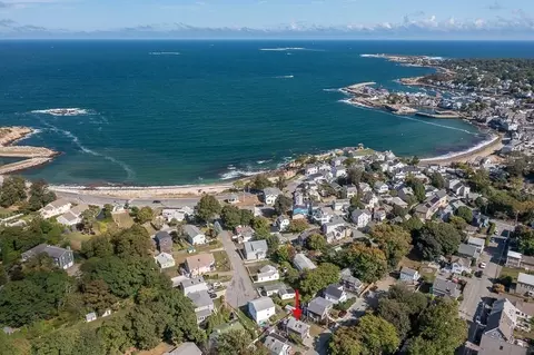 7 Norwood Ct, Rockport, MA 01966