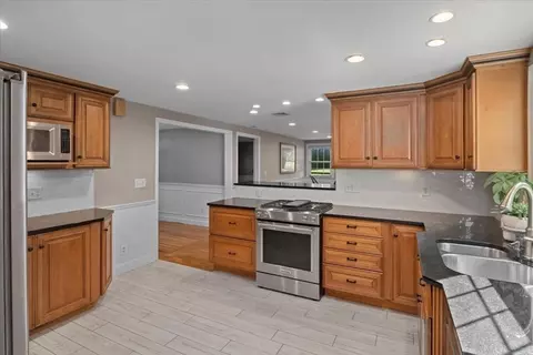 Kitchen - 34 Willard St, Dedham, MA 02026 photo 3 of 4