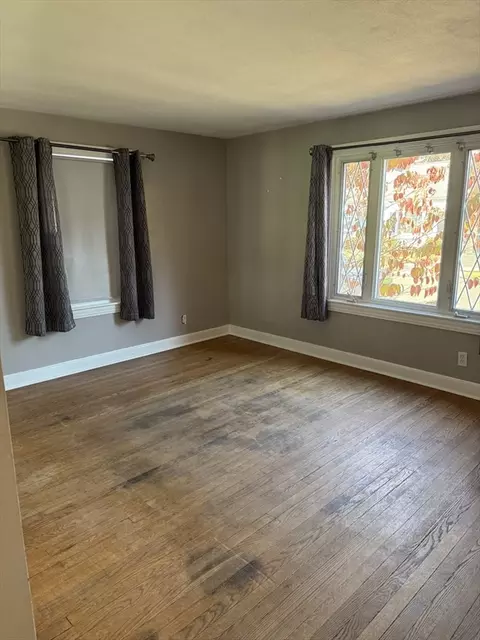 158 Davis St, Springfield, MA 01104 photo 7