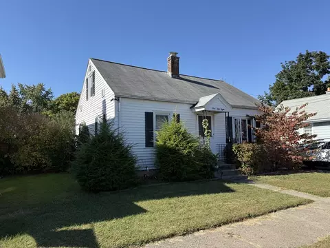 158 Davis St, Springfield, MA 01104