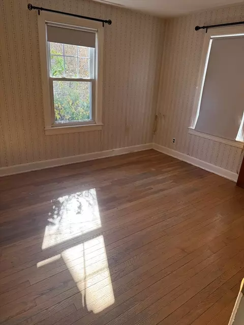 158 Davis St, Springfield, MA 01104 photo 6