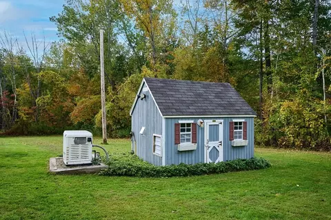 Exterior - 10 Phillips Dr, Colrain, MA 01340 photo 7 of 8