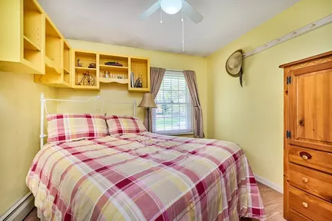 Bedroom - 10 Phillips Dr, Colrain, MA 01340 photo 3 of 4