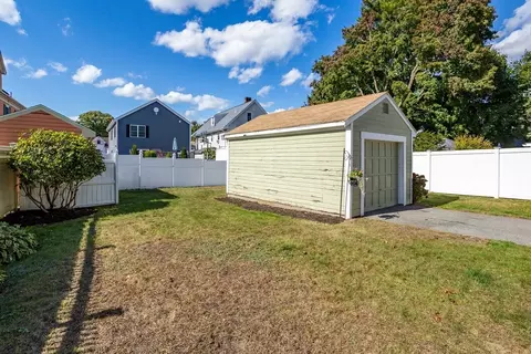 57 Middlesex Rd, Stoneham, MA 02180 photo 7