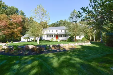 542 Ledge Rd, Seekonk, MA 02771