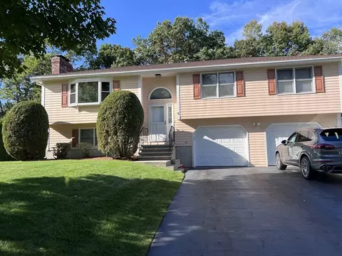 6 Cherokee Ln, Wilmington, MA 01887