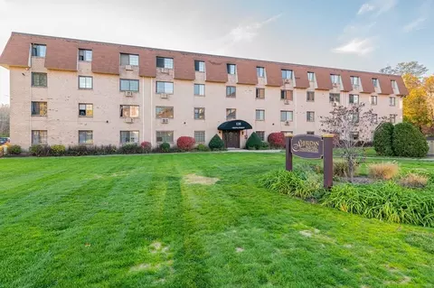 135 Grove St #134, Rockland, MA 02370