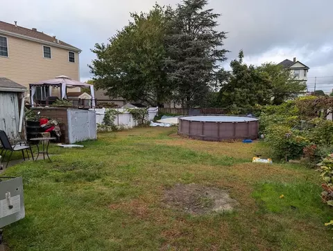 126 Detroit St, Fall River, MA 02721 photo 2